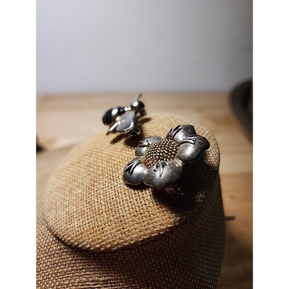 Bee Flower Liz Claiborne Scatter Pin Brooch Bundle - Picture 4 of 7